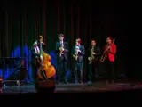 Students play jazz